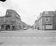 54109 Gezicht in de Bolstraat te Utrecht met links de huizen nrs. 43-lager aan de zuidwestelijke straatwand, vanaf de ...